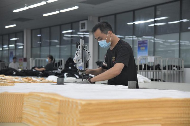 上海服装批发:时尚潮流的风向标